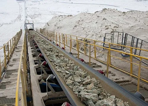 الحزام الناقل لخام الحديد